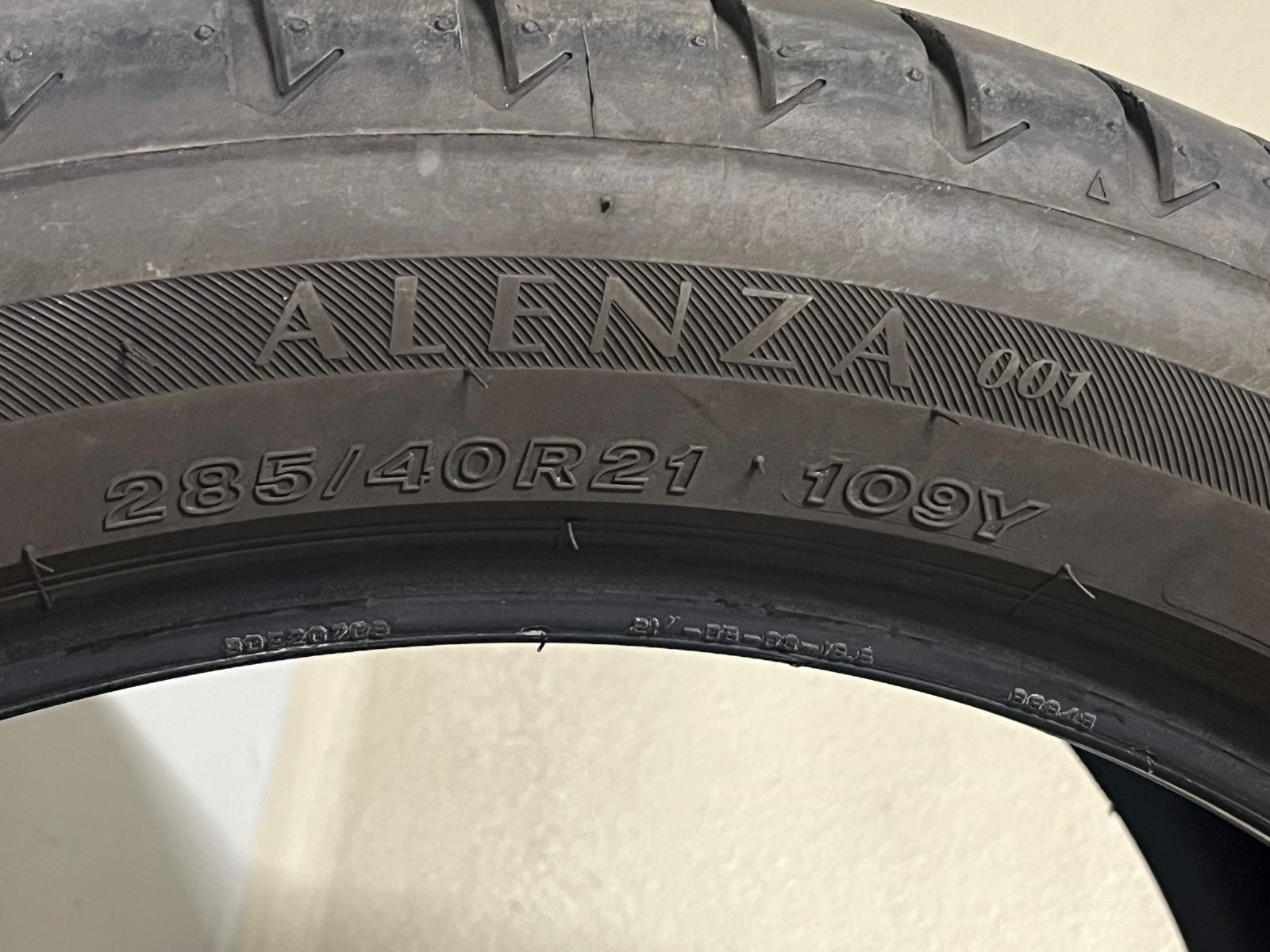 Pneus été Bridgestone Alenza 001 285/40R21 109Y